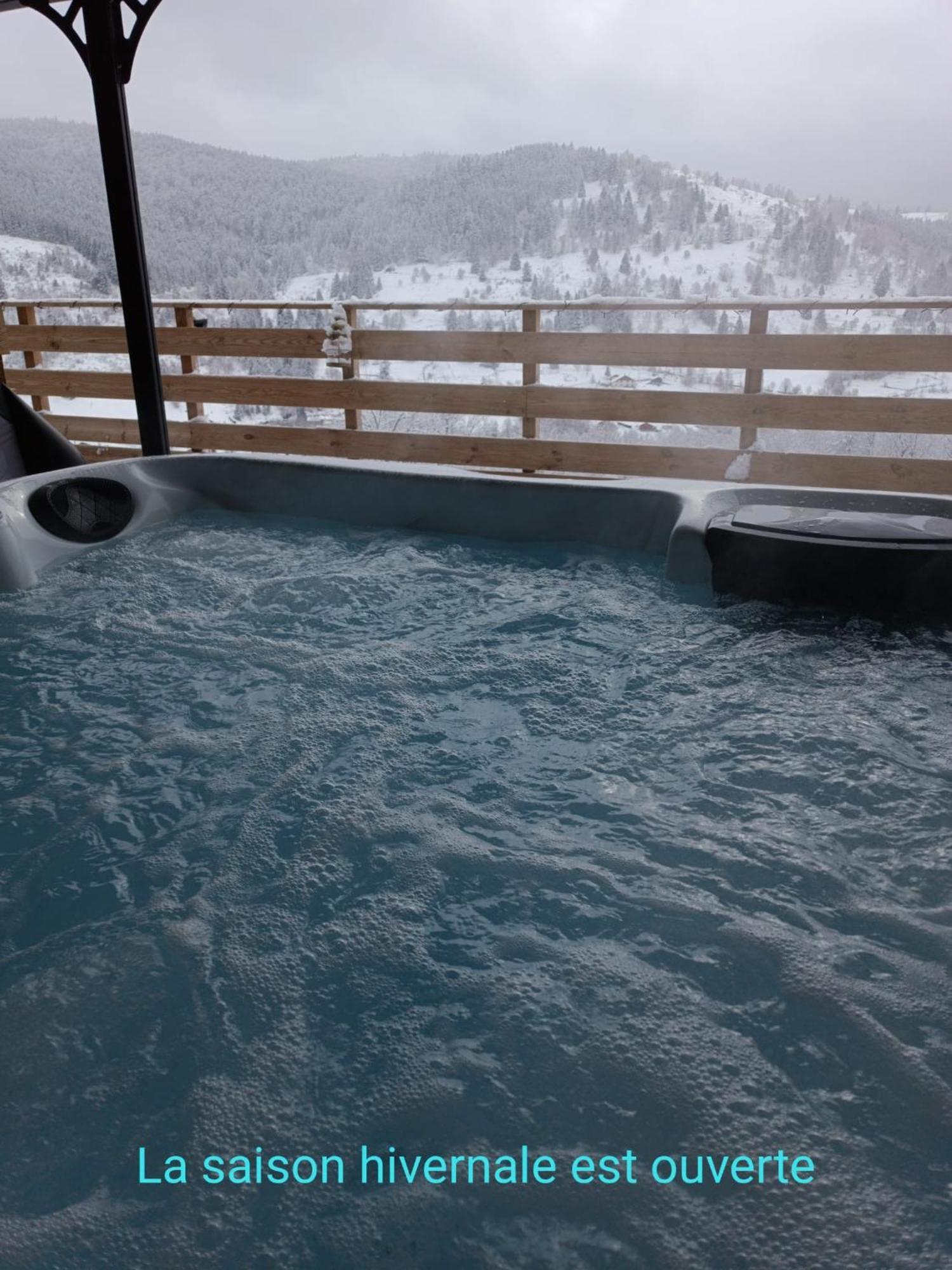 Les Chalets Bambi & Jacuzzi Privatif La Bresse Oda fotoğraf
