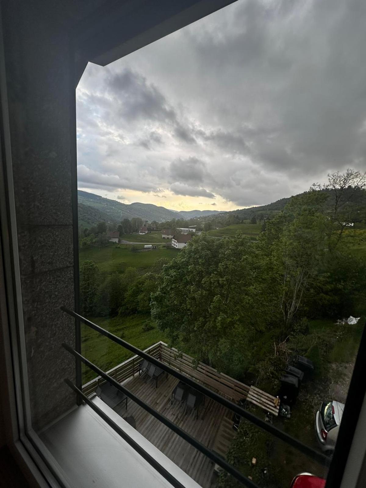Les Chalets Bambi & Jacuzzi Privatif La Bresse Oda fotoğraf